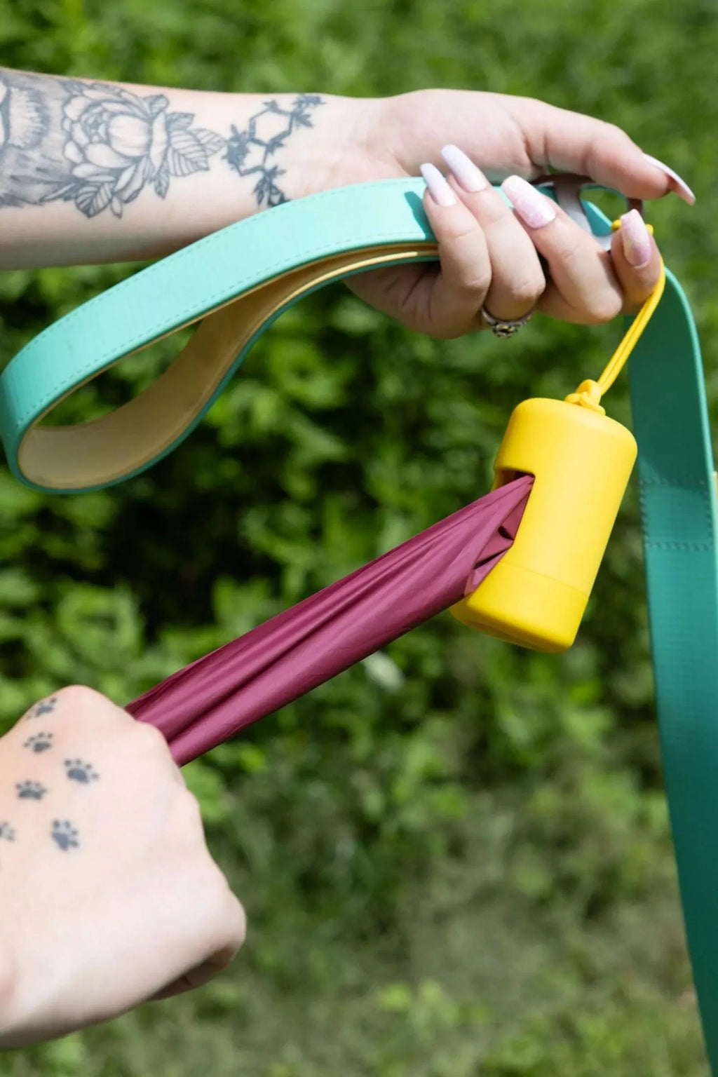 Plant Based Compostable Dog Waste Bags Ultra-Thick Leakproof Eco-Friendly-1